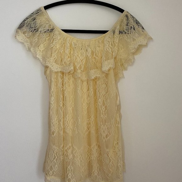 Lace cream off-shoulder top, Size Medium - Picture 1 of 4